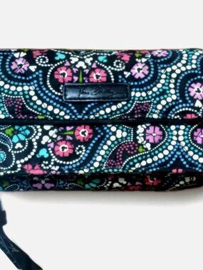 Vera Bradley Disney Mickey Mouse & Minnie Medallion Zip ID Wallet Theme Park